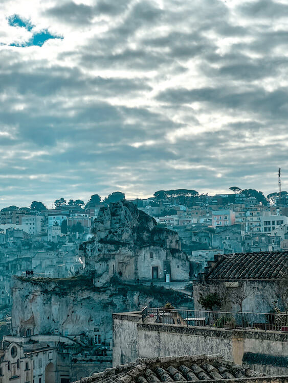 Basilicata - Matera: Piazza Madonna De Idris