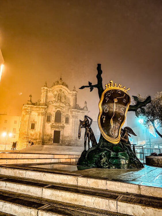 Basilicata - Matera: Orologio di Dalì